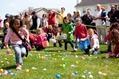 Free egg hunt for kids in Shorewood